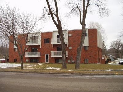 1004 N Union in Fergus Falls, MN - Building Photo