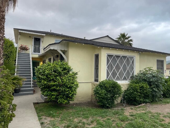 340 W Alameda Ave in Burbank, CA - Building Photo - Building Photo