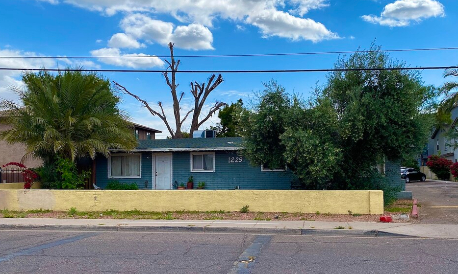 1229 N 35th St in Phoenix, AZ - Building Photo