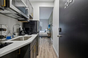 154 NY-211 in Middletown, NY - Building Photo