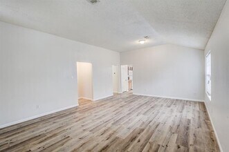 7133 Amber Dr in Dallas, TX - Building Photo - Building Photo