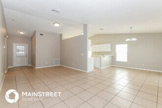 1511 Indian Oaks Trail in Kissimmee, FL - Building Photo - Building Photo