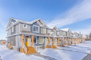 Michaels Pk in Edmonton, AB - Building Photo