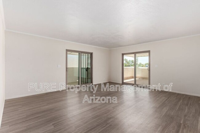 property at 810 E Colter St