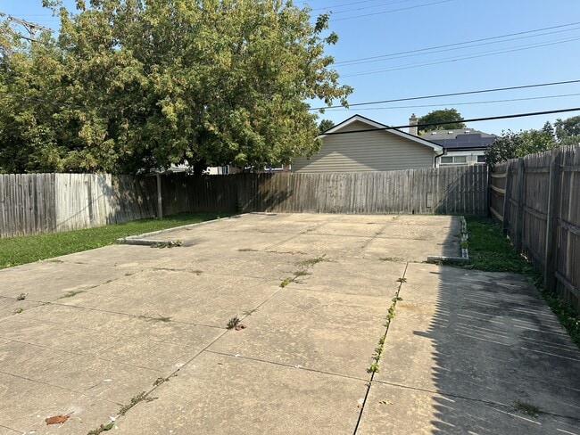 24924 Lexington Ave in Eastpointe, MI - Building Photo - Building Photo