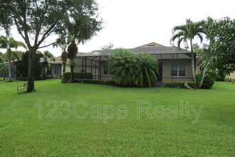 10559 Yorkstone Dr in Bonita Springs, FL - Building Photo - Building Photo