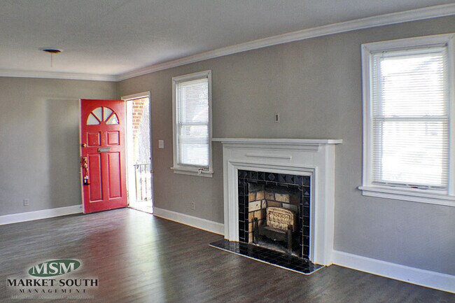 212 E 46th St in Savannah, GA - Building Photo - Building Photo