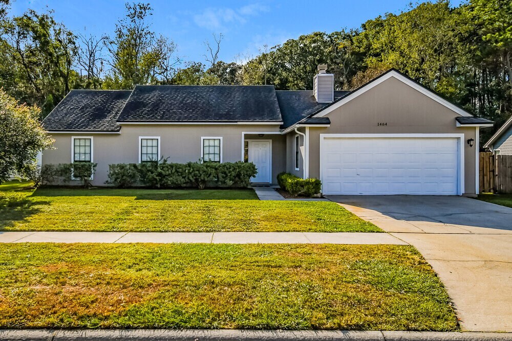 1464 Rose Hill Dr W in Jacksonville, FL - Building Photo