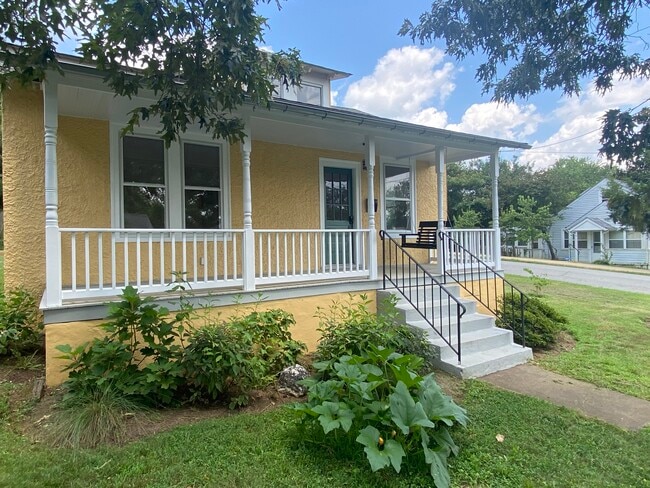 property at 719 Altavista Ave