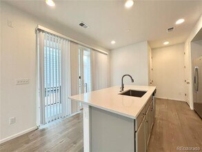 571 S Pitkin Ct in Aurora, CO - Building Photo - Building Photo