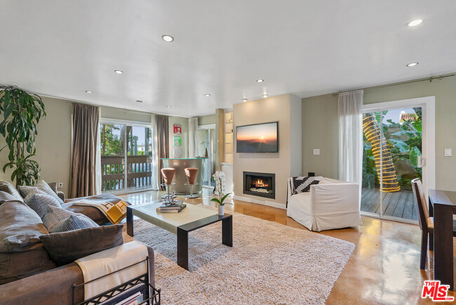 9061 Keith Ave in West Hollywood, CA - Building Photo - Building Photo