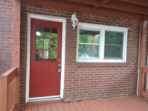 1110 Hinshaw St in North Wilkesboro, NC - Building Photo - Building Photo