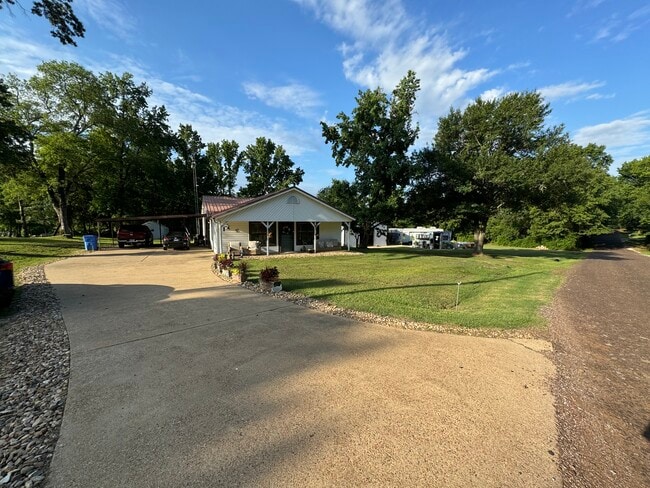 property at 1284 Buchanan Rd
