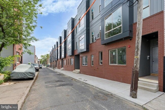 property at 2401 N 2nd St