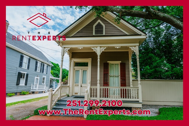 property at 209 S Cedar St