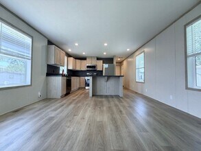 29778 W Essex Ct in New Baltimore, MI - Building Photo - Building Photo