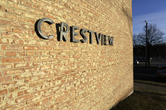 Crestview in Wheaton, IL - Foto de edificio - Building Photo