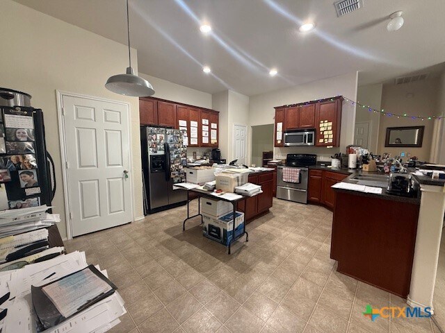 2001 Hearthstone Dr in San Marcos, TX - Building Photo - Building Photo