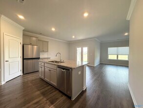 7008 Nearpath Dr NW in Huntsville, AL - Building Photo - Building Photo