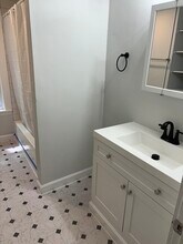 8 Lee St in Worcester, MA - Building Photo - Building Photo