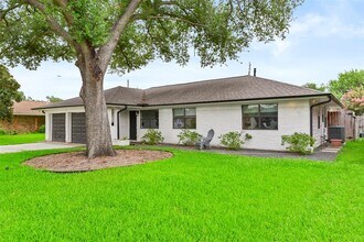 2703 Tannehill Dr in Houston, TX - Building Photo - Building Photo