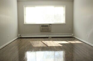 6619 N Sheridan Rd in Chicago, IL - Building Photo