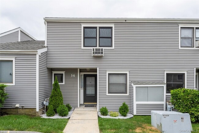 property at 14 Brewster Woods Dr