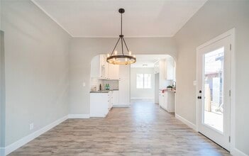 735 S Woods Ave in East Los Angeles, CA - Building Photo - Building Photo