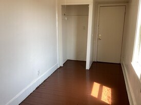 769-771-771 W Windlake Ave in Milwaukee, WI - Building Photo