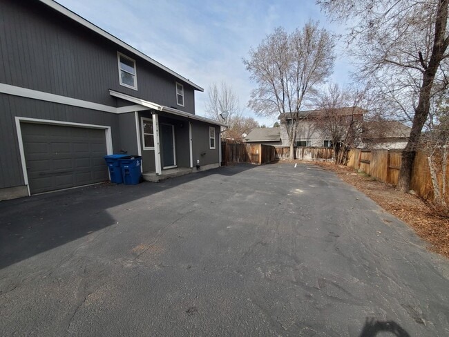 property at 2141 SW Quartz Ave