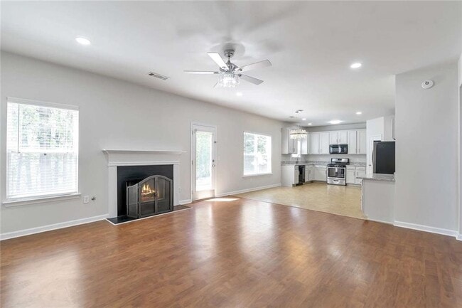 1040 Rockbass Rd in Suwanee, GA - Building Photo - Building Photo