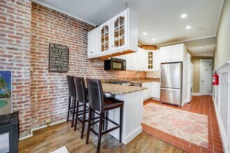 68 Park Ave in Hoboken, NJ - Building Photo - Building Photo