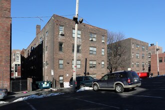 Dorset Court Apartments in Philadelphia, PA - Foto de edificio - Building Photo