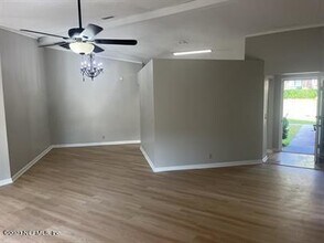 6234 Cranberry Ln E in Jacksonville, FL - Building Photo - Building Photo