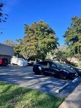 1700 Embassy Dr in West Palm Beach, FL - Building Photo - Building Photo