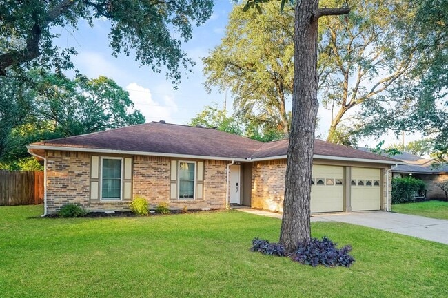 13430 Piney Oaks Dr in Houston, TX - Building Photo - Building Photo