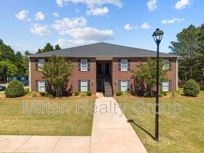 74 Fantasy Ln in Lillington, NC - Foto de edificio - Building Photo