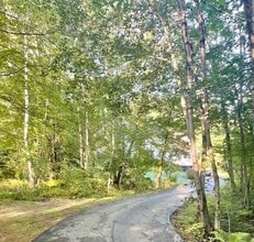 137 Hardy Rd in Falmouth, ME - Building Photo - Building Photo