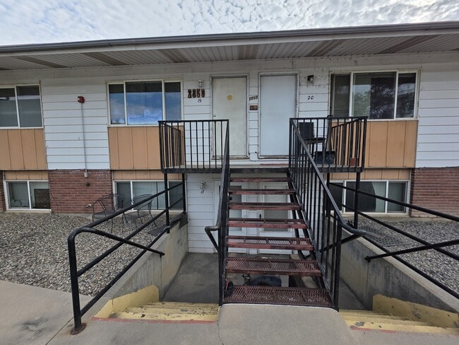 property at 2859 Elm Cir