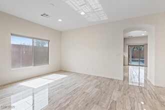 9793 S Russian Hill St in Las Vegas, NV - Building Photo - Building Photo