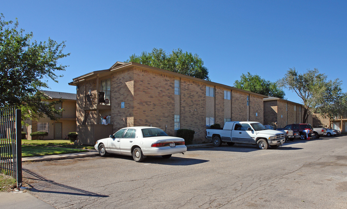 Summerhill Apartments in Midland, TX - Building Photo