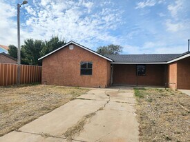 905 N Avenue K in Portales, NM - Building Photo