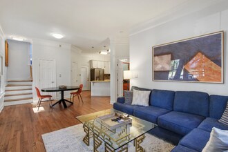102 W 36th St in Savannah, GA - Building Photo - Building Photo
