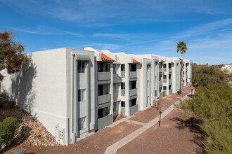 Valley View Apartments in Tucson, AZ - Foto de edificio - Building Photo