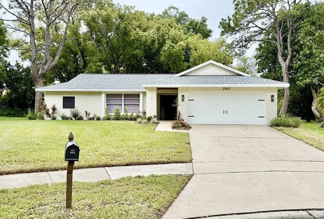 property at 2869 Thistle Ct N