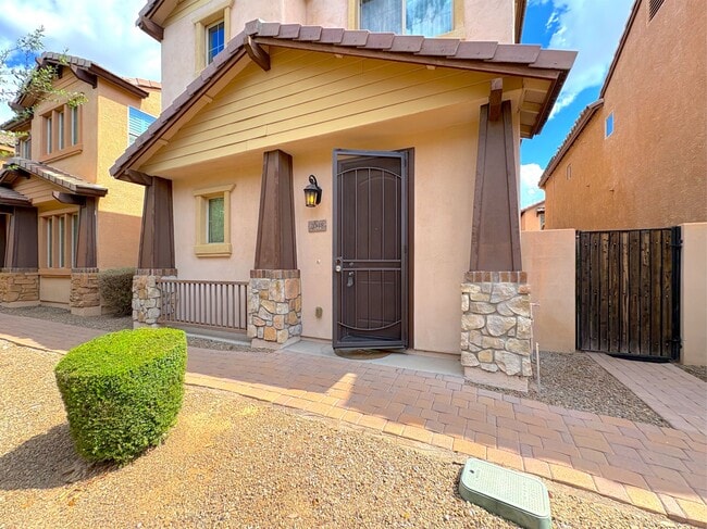 property at 2048 E Heartwood Ln