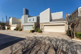 1829 Bering Dr in Houston, TX - Building Photo