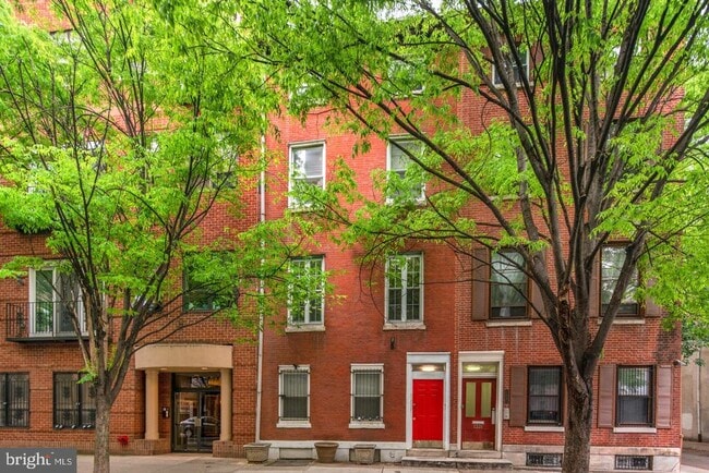 1333 Pine St in Philadelphia, PA - Building Photo - Building Photo