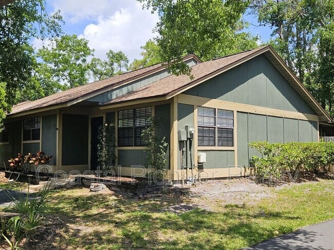 1003 Willow Pond Dr in Safety Harbor, FL - Building Photo - Building Photo