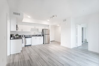 zMacro at Echo Park in Los Angeles, CA - Building Photo - Interior Photo